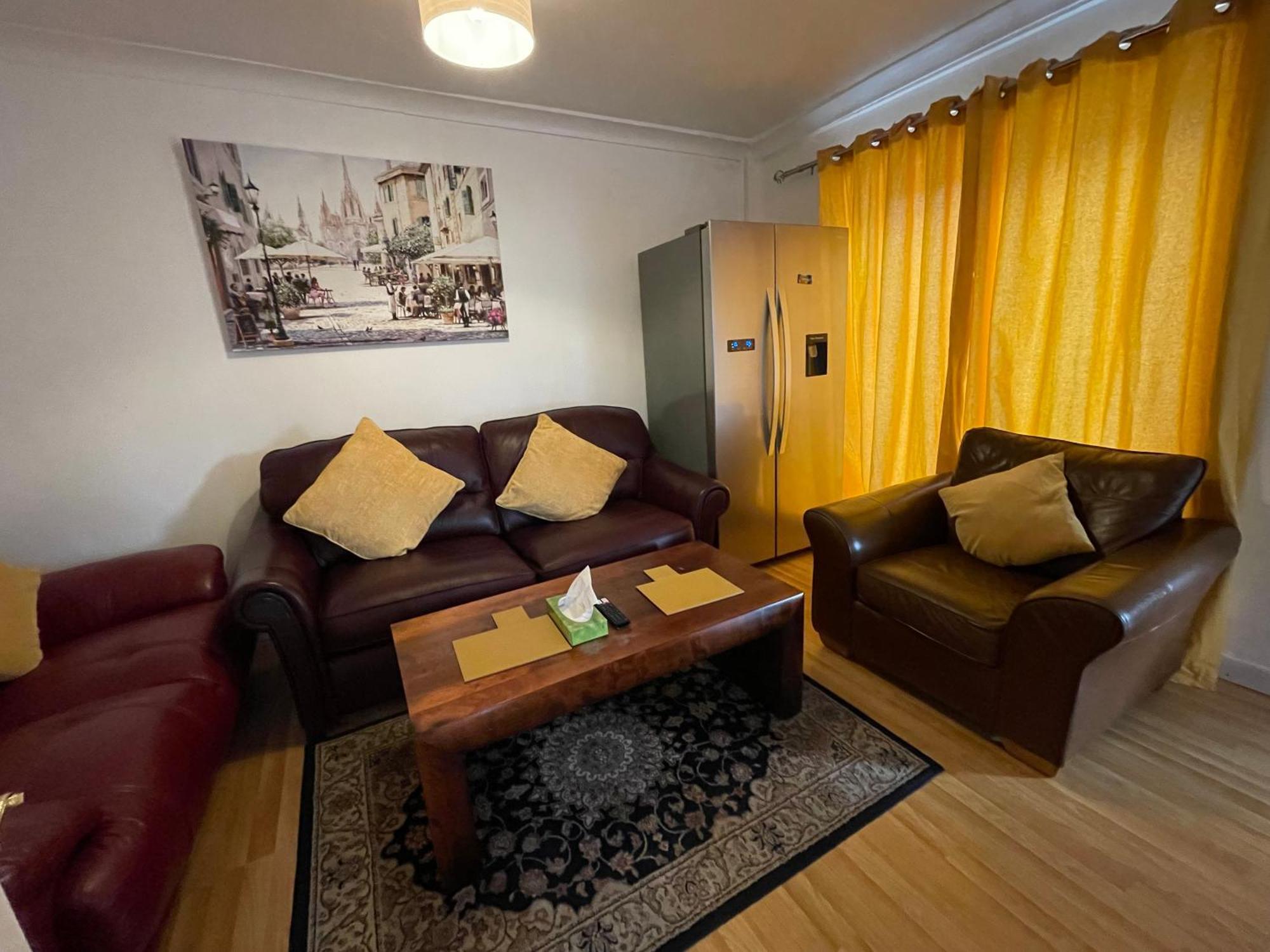 Holiday Home Cardiff City Sleeps 7 Kültér fotó